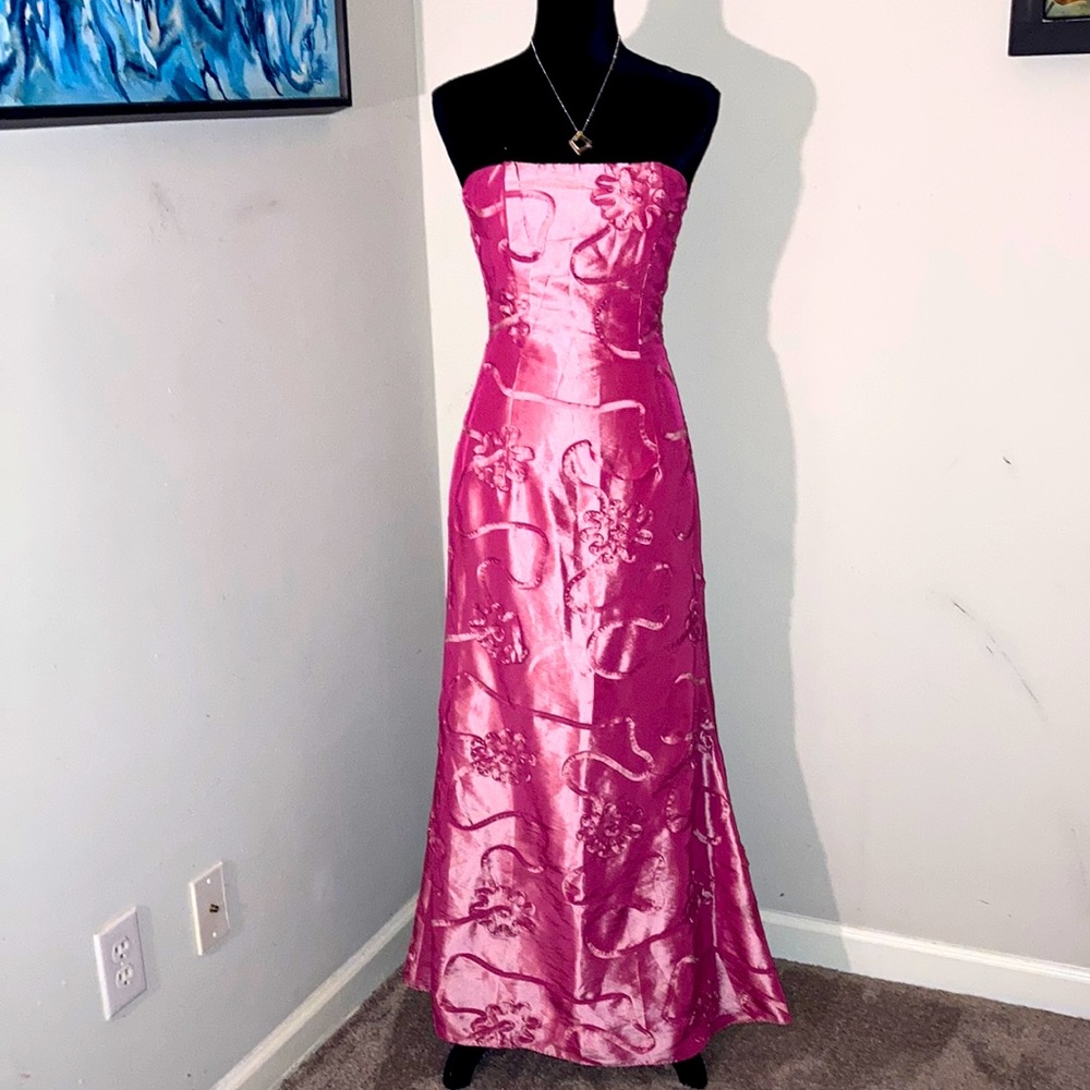 Jessica McClintock | Women’s Pink Strapless Gown/Dress - Size 6